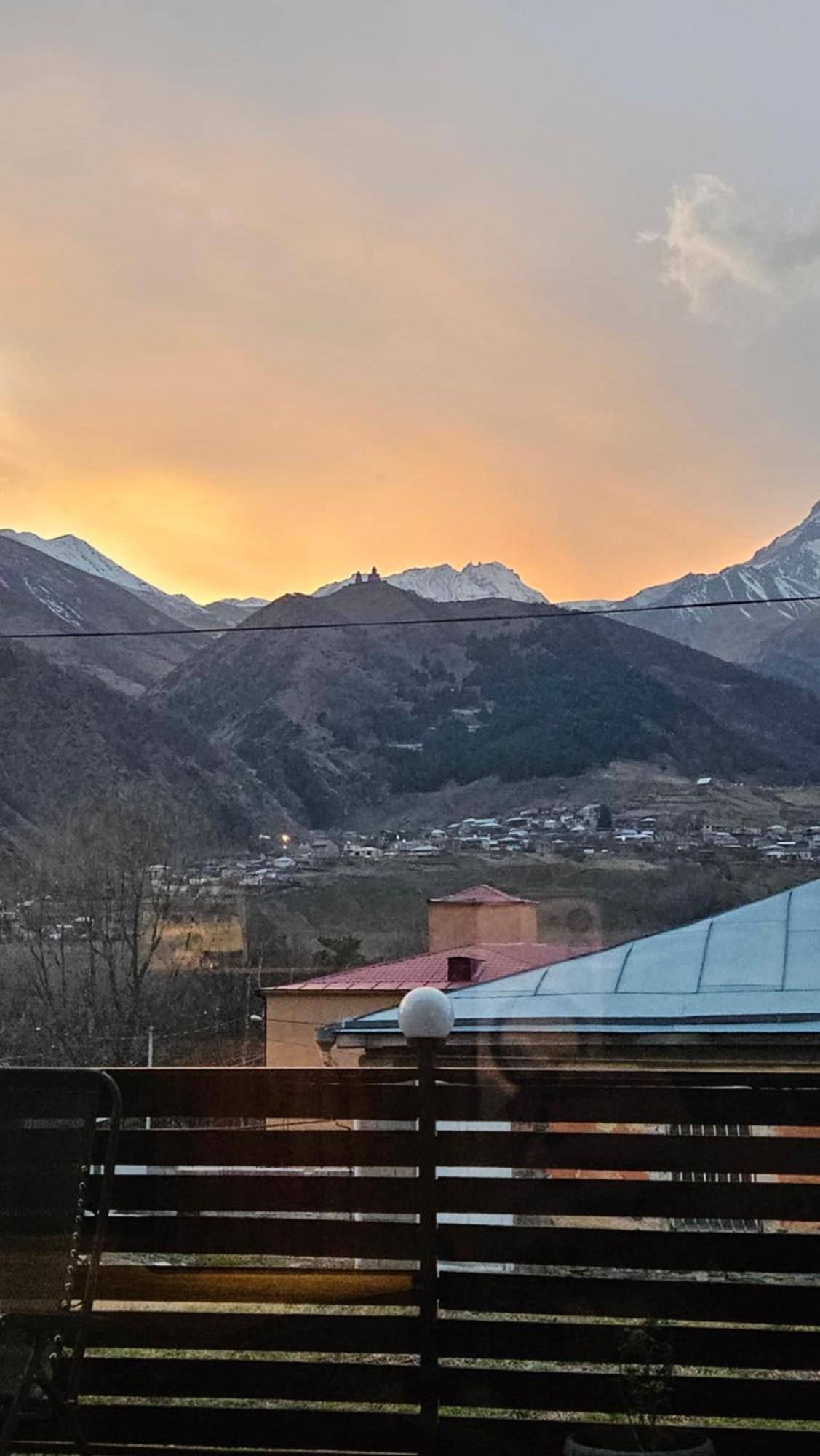 Best view Kazbegi Exterior foto