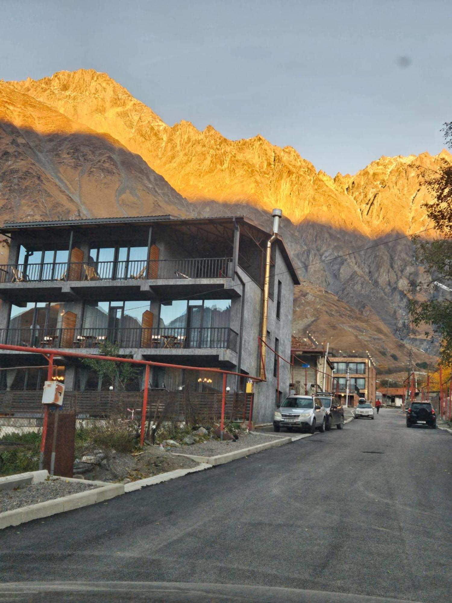 Best view Kazbegi Exterior foto